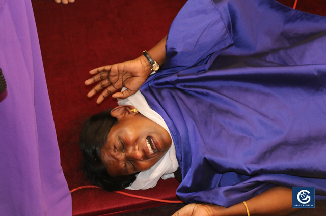 Hundreds flocked into the Blessing Prophetic Prayer on May 25th and 27th, 2018 at Bethesda International Ministry Prayer Hall in Belgaum, Karnataka. The Prayer meetings were a source of transformation for many a people from Bondage and Sickness. 